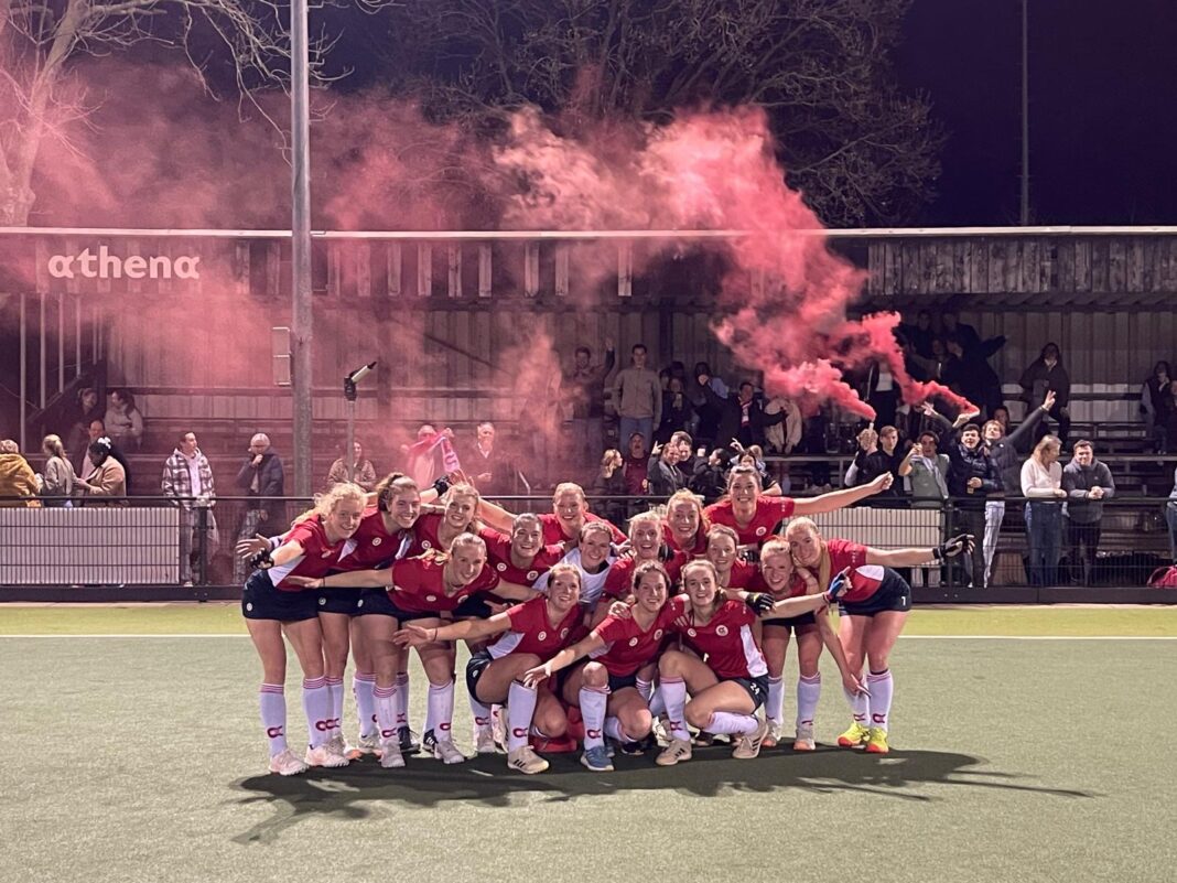 Dames van Athena plaatsen zich voor de kwartfinales van de Silver Cup