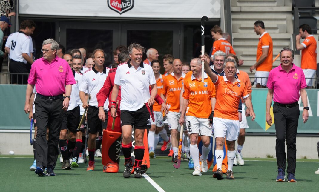 Lieverdjes en Musketiers maken er, met oude legenden, een wedstrijd als vanouds van