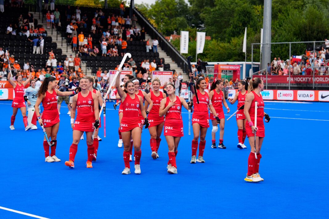Urroz emotioneel over overleden keepster Chili: “We zijn altijd met twaalf op het veld” Urroz emotioneel over overleden keepster Chili: “We zijn altijd met twaalf op het veld”