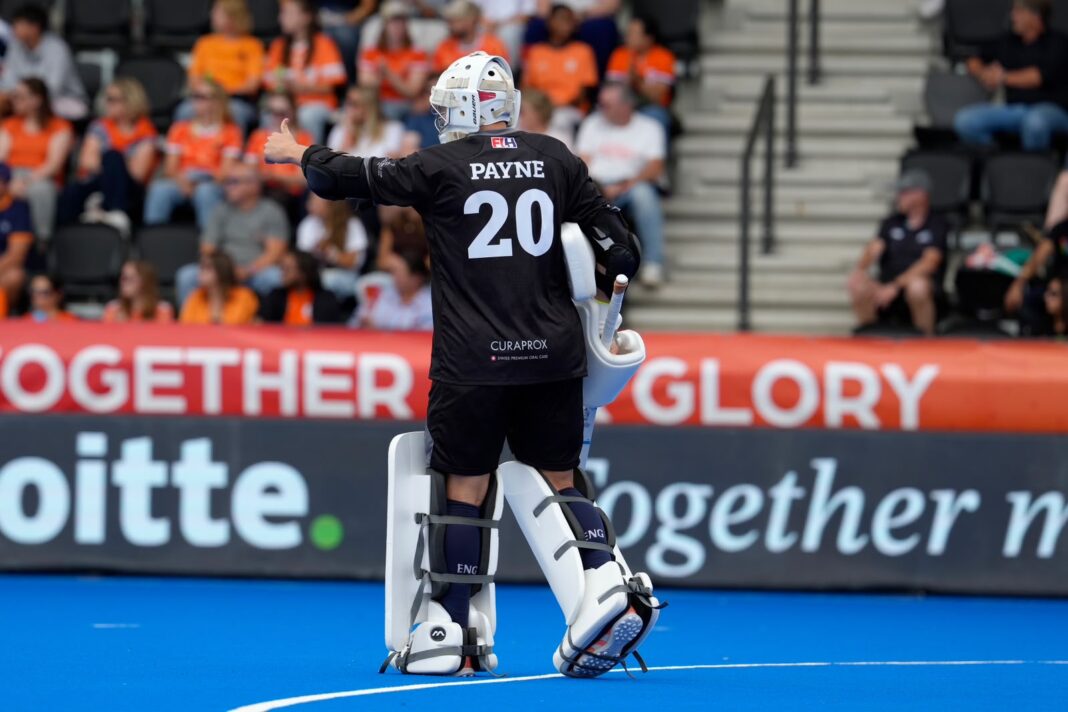 Amsterdamse goalie Payne ziet Engeland ‘wel’ zijn ‘sportieve plicht’ doen tegen Wales Amsterdamse goalie Payne ziet Engeland ‘wel’ zijn ‘sportieve plicht’ doen tegen Wales