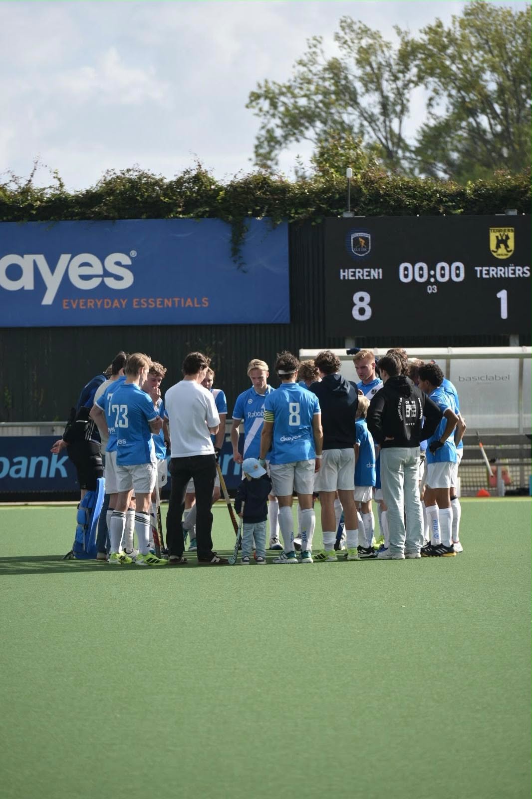 WFHC Hoorn H1 wint overtuigend met 8-1 van Terriërs WFHC Hoorn H1 wint overtuigend met 8-1 van Terriërs