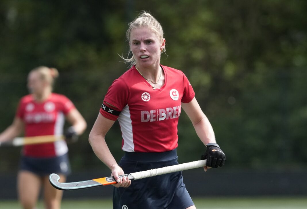 Meinske Haak denkt dat AthenA op termijn ‘goed genoeg’ is voor de Promotieklasse Meinske Haak denkt dat AthenA op termijn ‘goed genoeg’ is voor de Promotieklasse