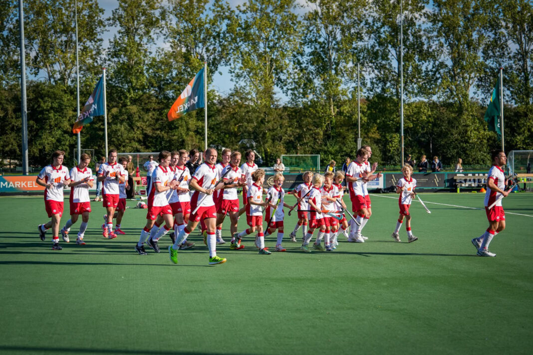 Rood-Wit Heren 1 wint met 1-3 van De Terriërs Rood-Wit Heren 1 wint met 1-3 van De Terriërs