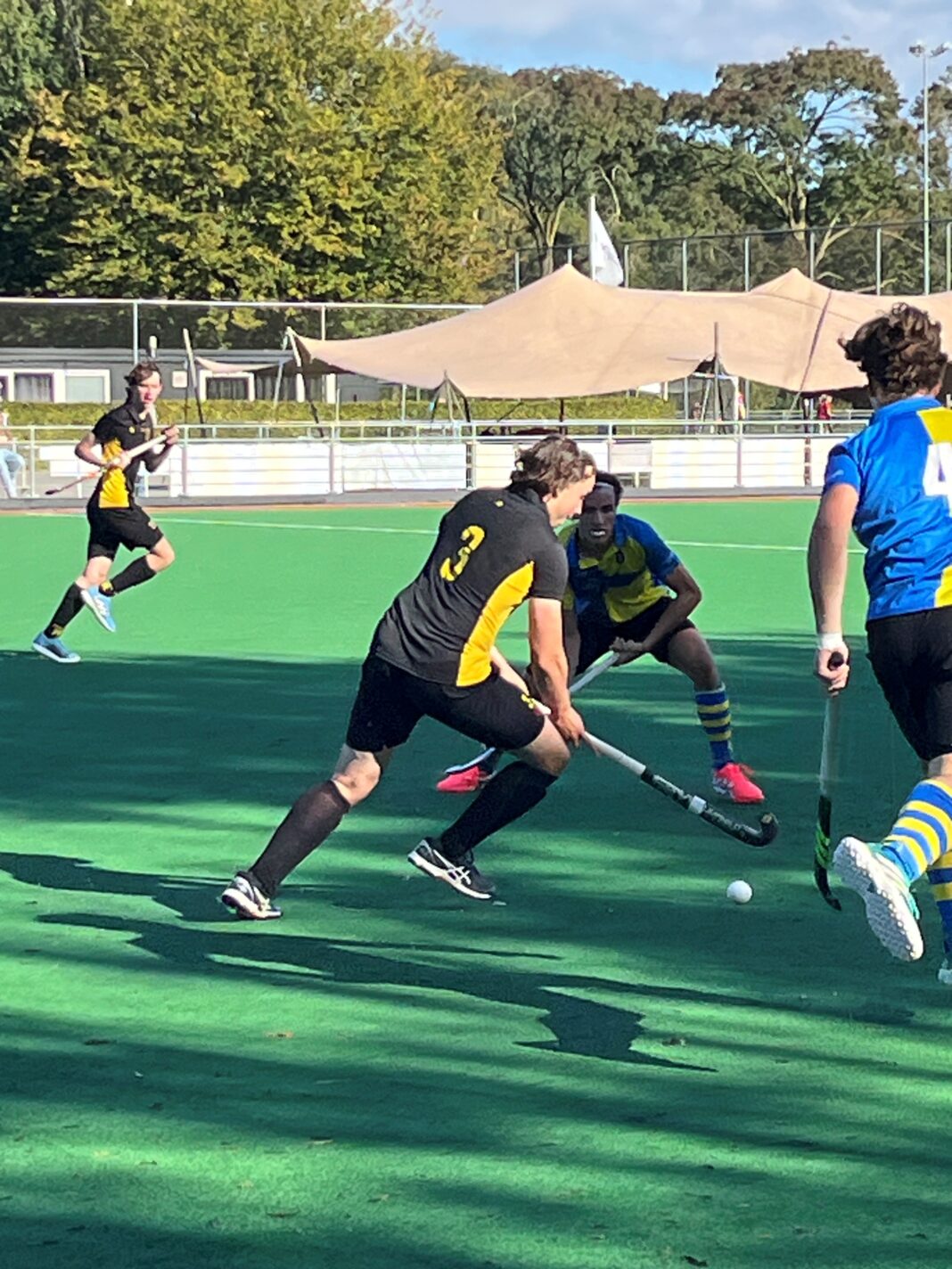 Terriers H1 wint overtuigend met 0-5 bij Hilversum Terriers h1